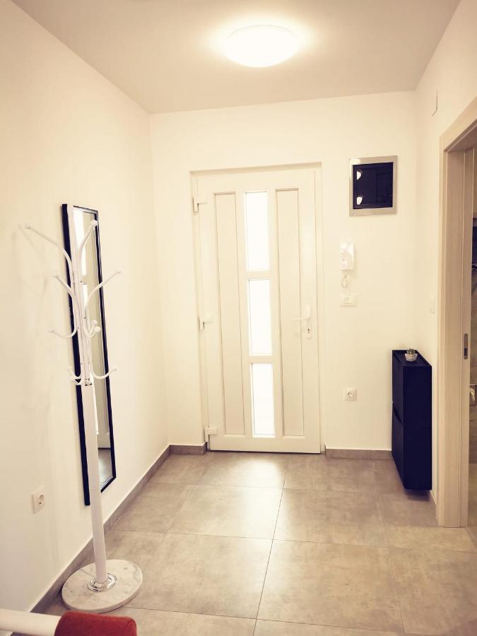 Apartmani Marco,Lukas,Patrick,David,Blizu Centra I Mora Sa Free Privatnim Parkingom Pula Bagian luar foto