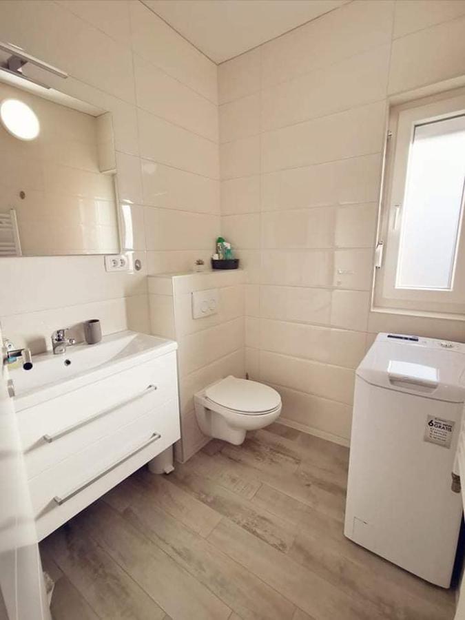 Apartmani Marco,Lukas,Patrick,David,Blizu Centra I Mora Sa Free Privatnim Parkingom Pula Bagian luar foto